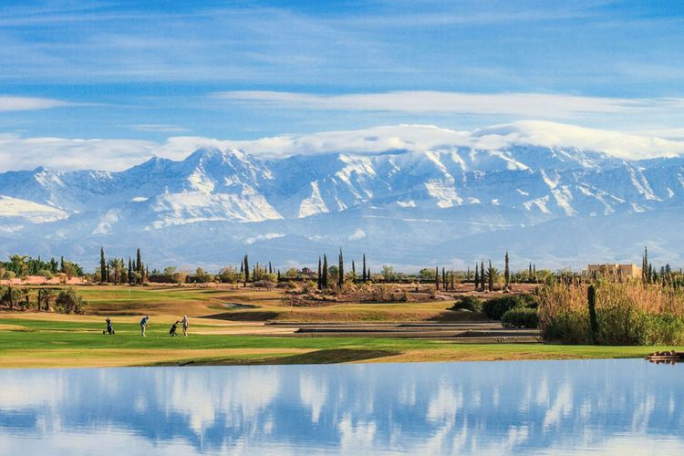 Al Maaden Golf Golfbaan Uitzicht