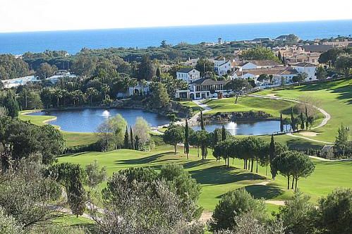 Santa Maria Golf Country Club Costa Del Sol Spanje Golfreizen Fairway Zee