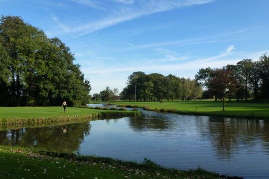 Wasserburg Anholt Golf Golfriezen Golfbaan Hole 1