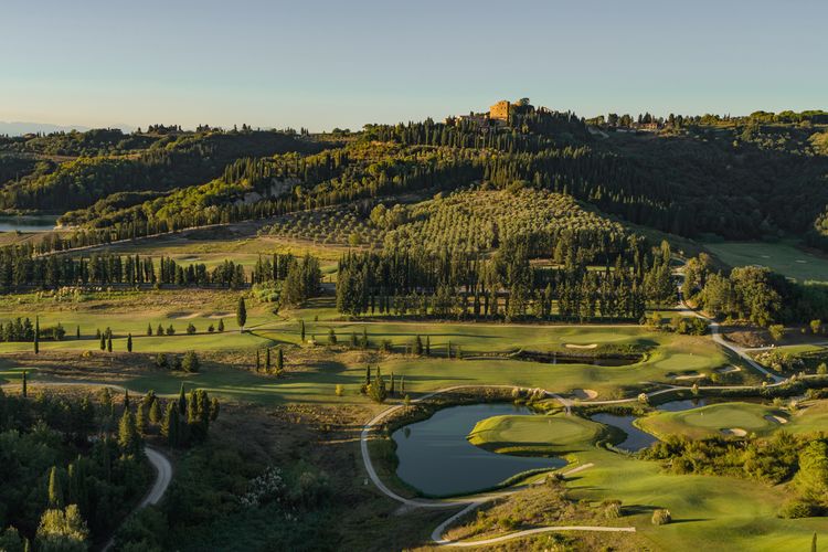 Castelfalfi Golf Italie Toscane Luchtfoto