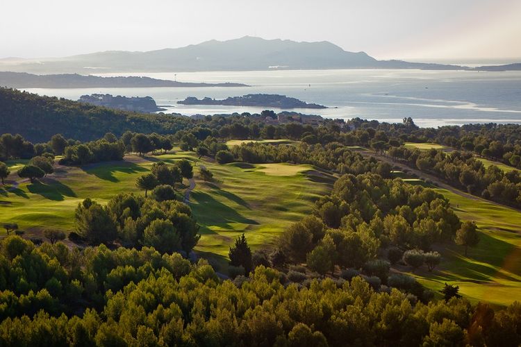 Dolcefregate Lucthfoto Holes Seaview.JPG