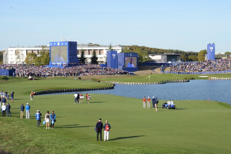 Frankrijk Parijs Golfbaan Legolfnational Albatros Hole18 Rydercup.JPG
