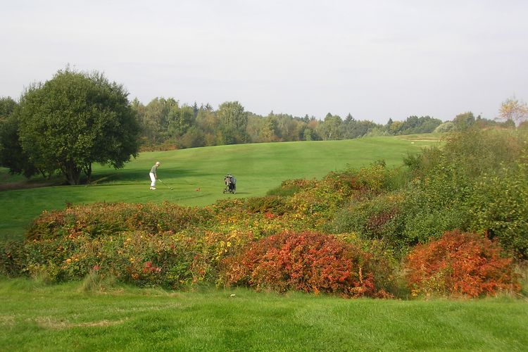 Osnabrucker Golfbaan Duitsland Grensstreek Tee.JPG