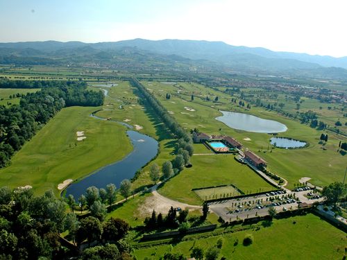 Italie Toscane Golfbaan Pavoniere Overzicht.JPG
