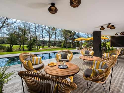 MVC181250088 Hotel La Vida Lounge Pool