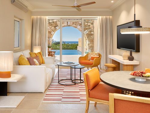 Premium_Infinity_Suite_Living_Room