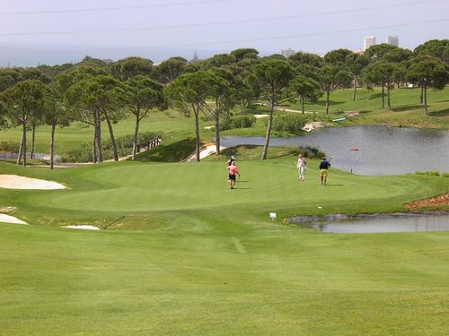 Cabopino Golf Spanje Costa Del Sol Green Hole13 Putten