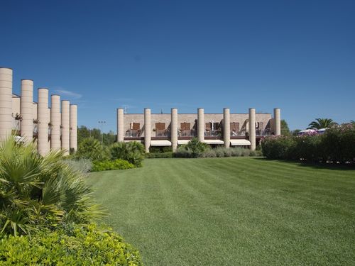 Cosmopolian Resort Italie Toscane Tuin.JPG