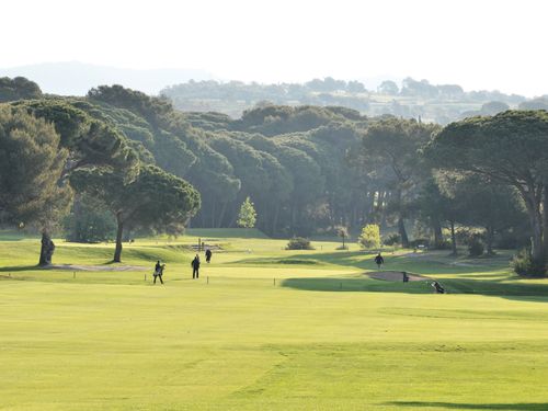 Frankrijk Cotedazur Golfbaan Golfdevalescure Fairway Green Pijnbomen