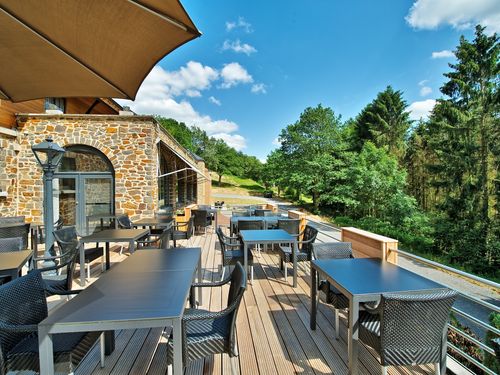 Hotel La Grande Cure Belgie Ardennen Terras 3