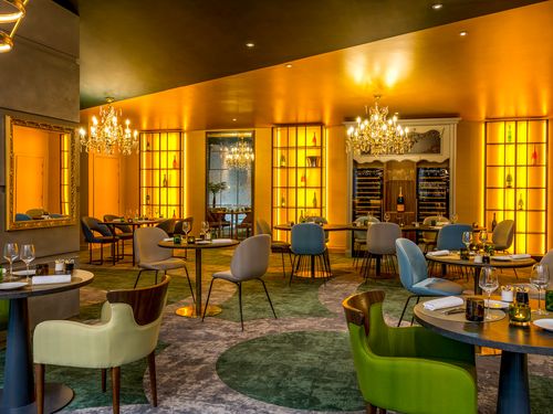 Le Louis Versailles Chateau Hotel Restaurant