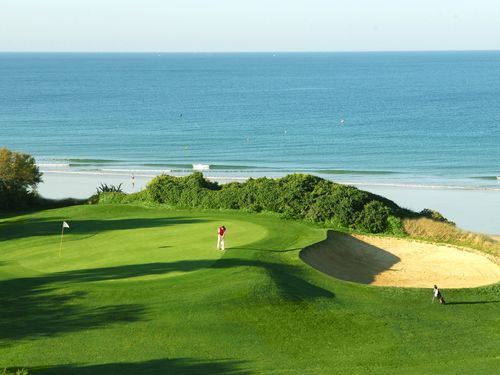 Novo Sanctipetri Golf Spanje Costa De La Luz Zuid Green Zee