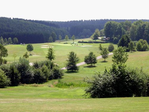 Olpe Siegen Golfbaan Duitsland Sauerland Fairway.JPG