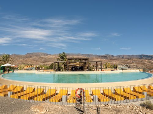 Salobrehotelresortserenity_piscinas_sunset_1