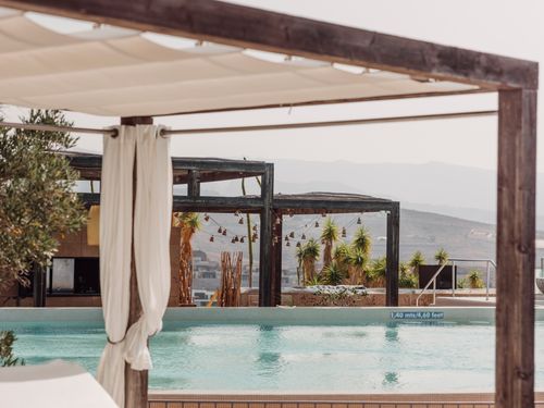 Salobrehotelresortserenity_piscinas_sunset_13