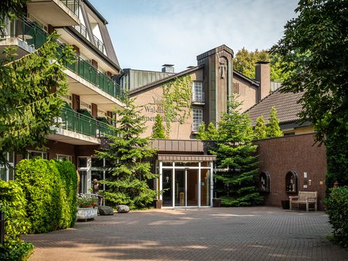 Waldhotel_tannenhaeuschen_aussenansicht_i