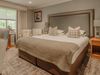 Lodge_room_at_piersland_house.jpeg