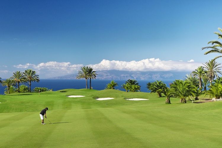 Golfvakantie op Tenerife: ontdek de beste banen en resorts